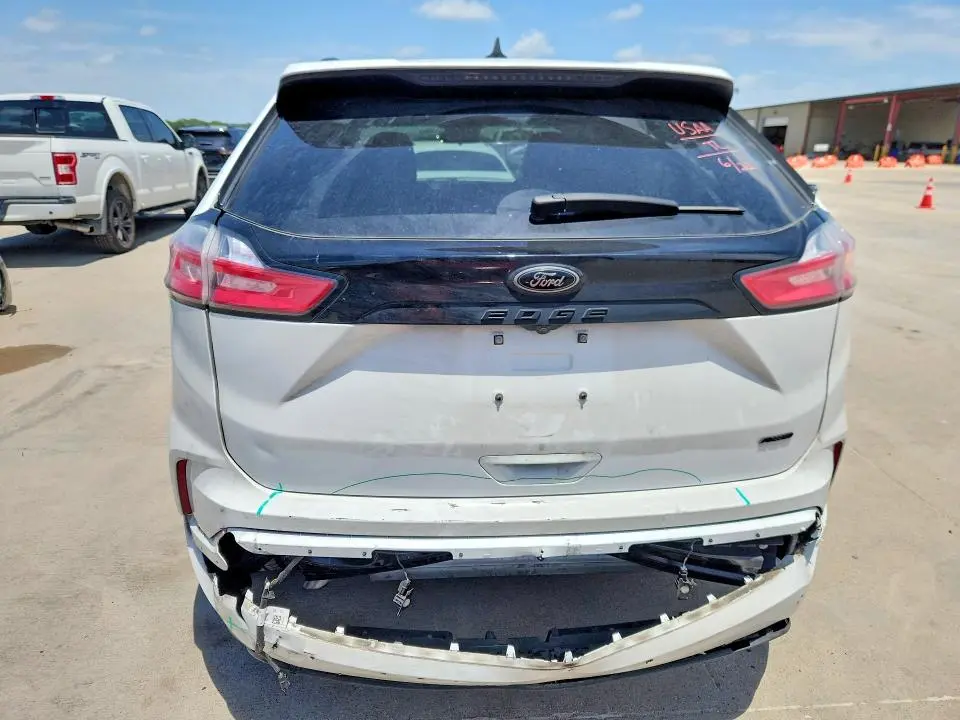2024 FORD EDGE SE  