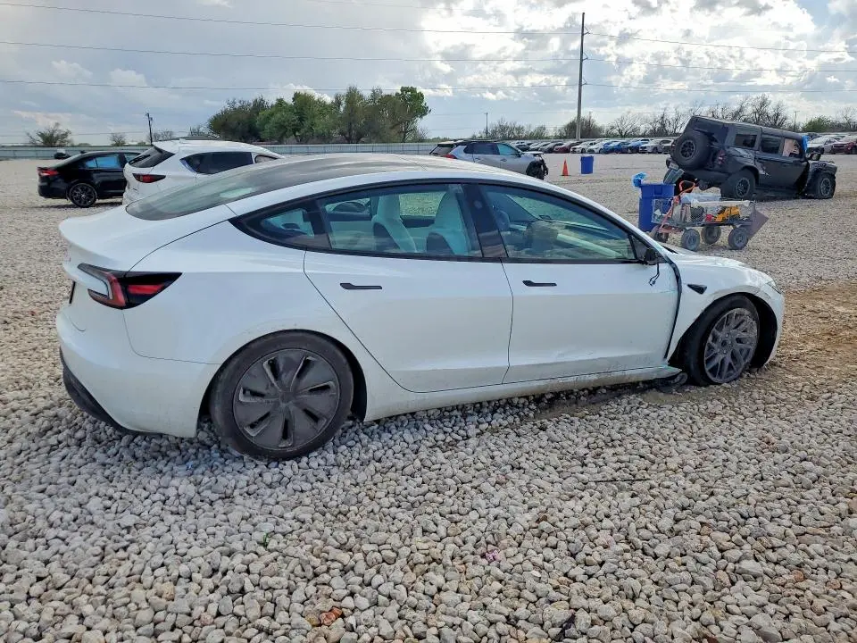 2026 TESLA MODEL 3   
