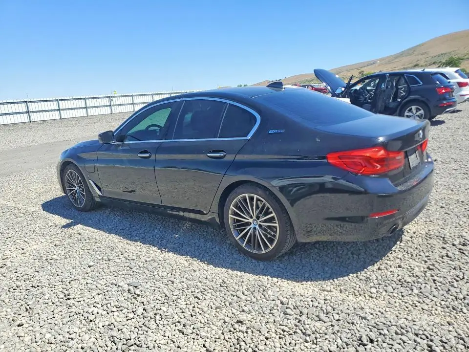 2018 BMW 530XE   