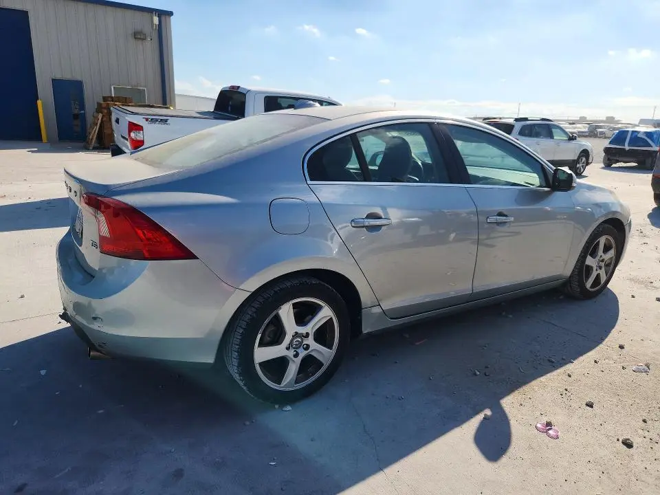2013 VOLVO S60 T5  