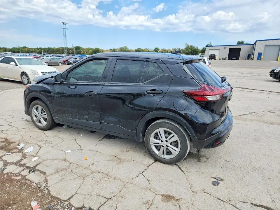 2021 NISSAN KICKS S  