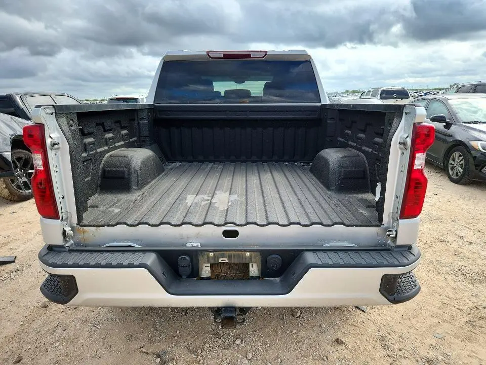 2022 CHEVROLET SILVERADO K1500 CUSTOM  