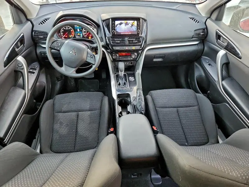 2024 MITSUBISHI ECLIPSE CROSS ES  