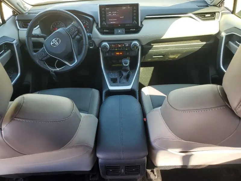 2019 TOYOTA RAV4   