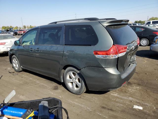 2013 TOYOTA SIENNA LE