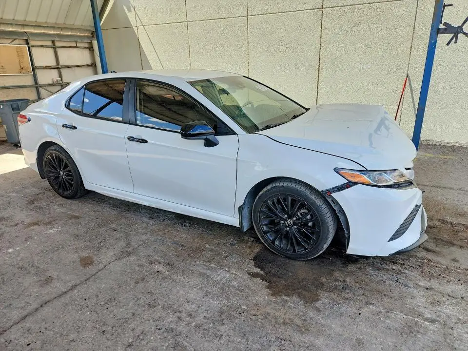 2020 TOYOTA CAMRY SE NIGHTSHADE  