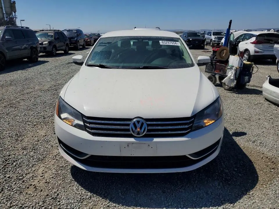 2014 VOLKSWAGEN PASSAT SE  