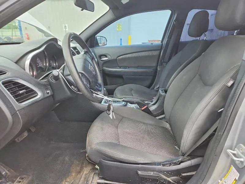 2013 DODGE AVENGER SE  