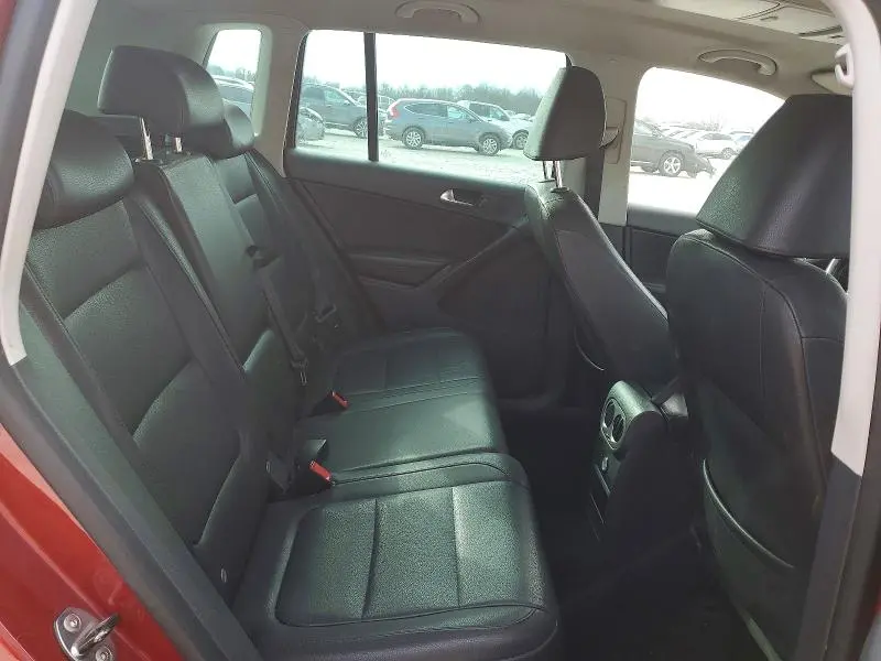 2011 VOLKSWAGEN TIGUAN S  