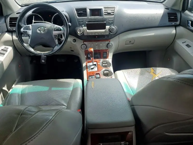 2011 TOYOTA HIGHLANDER LIMITED  
