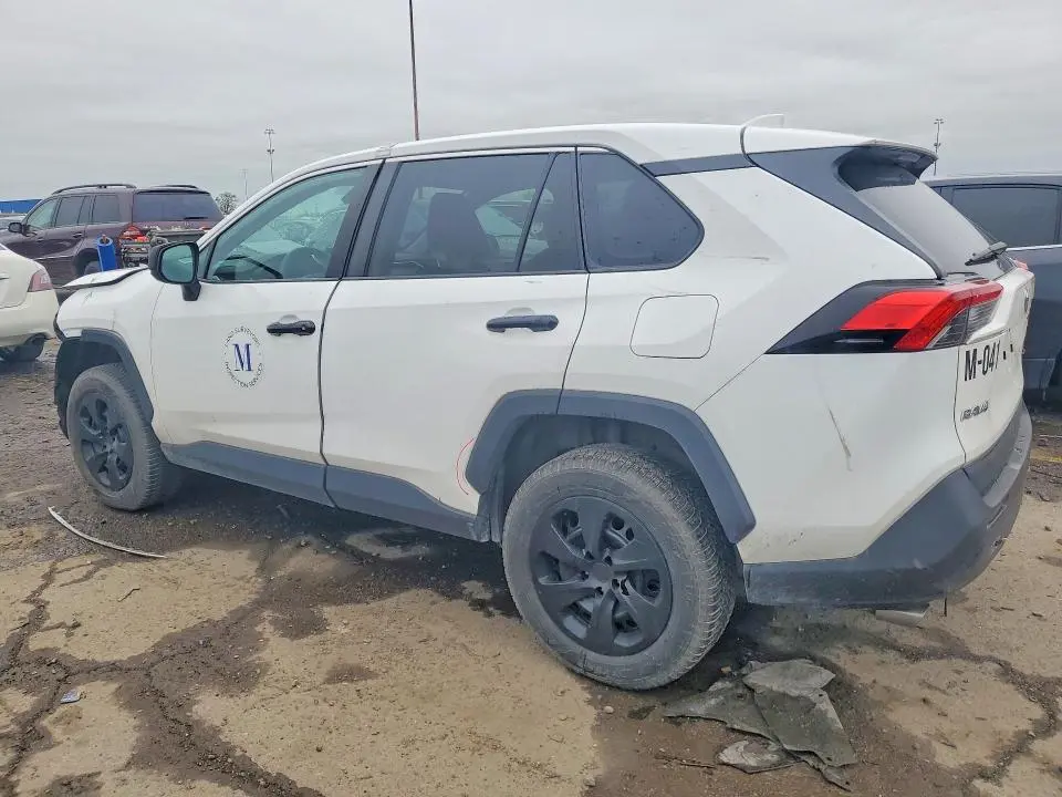 2022 TOYOTA RAV4 LE  
