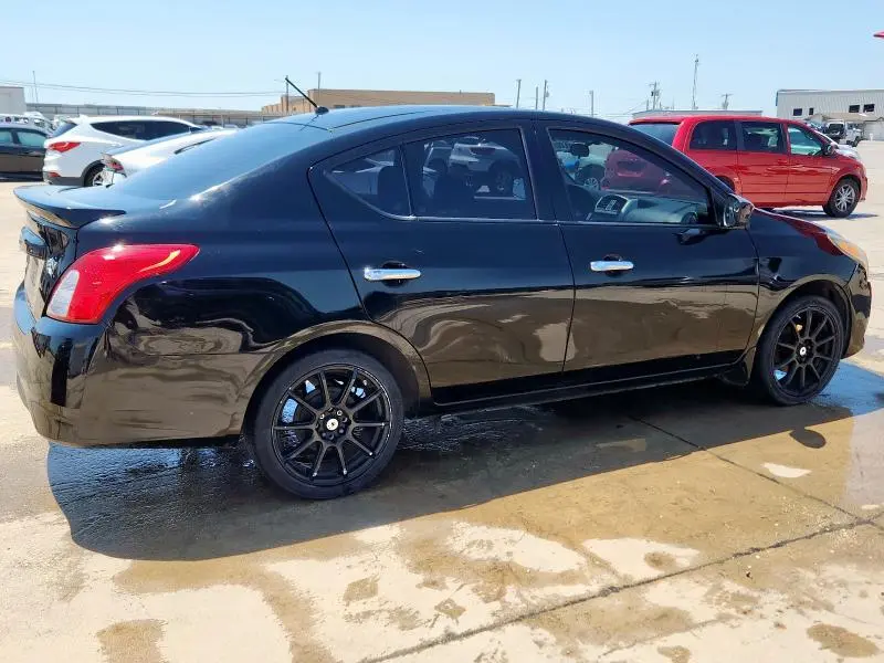 2016 NISSAN VERSA S