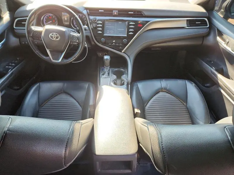 2018 TOYOTA CAMRY SE  