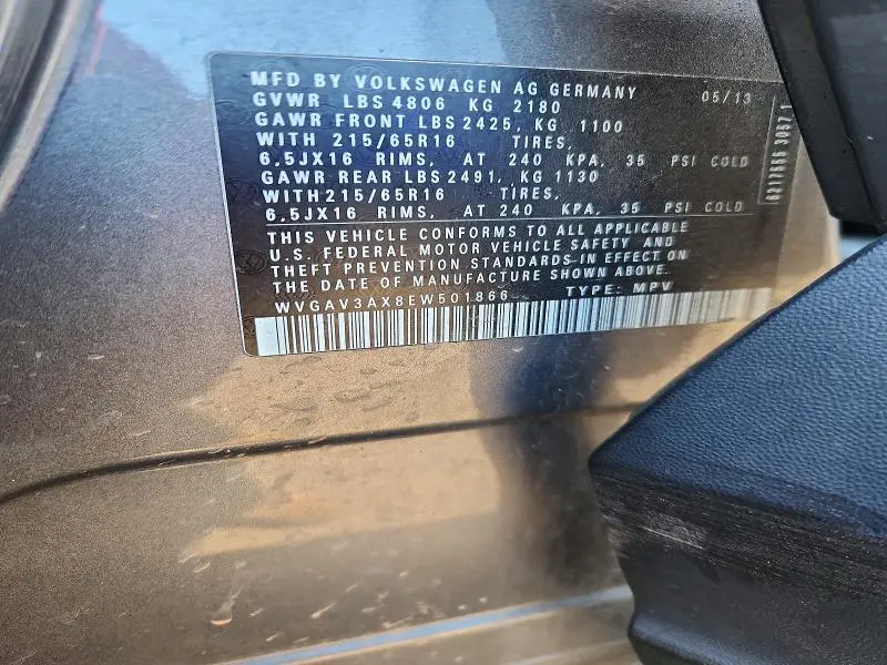 2014 VOLKSWAGEN TIGUAN S  