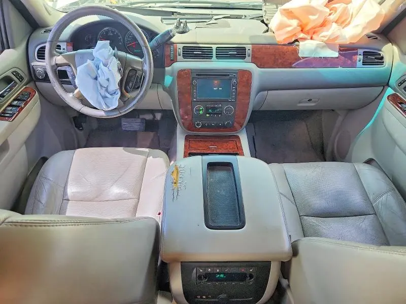 2011 CHEVROLET TAHOE C1500 LTZ  