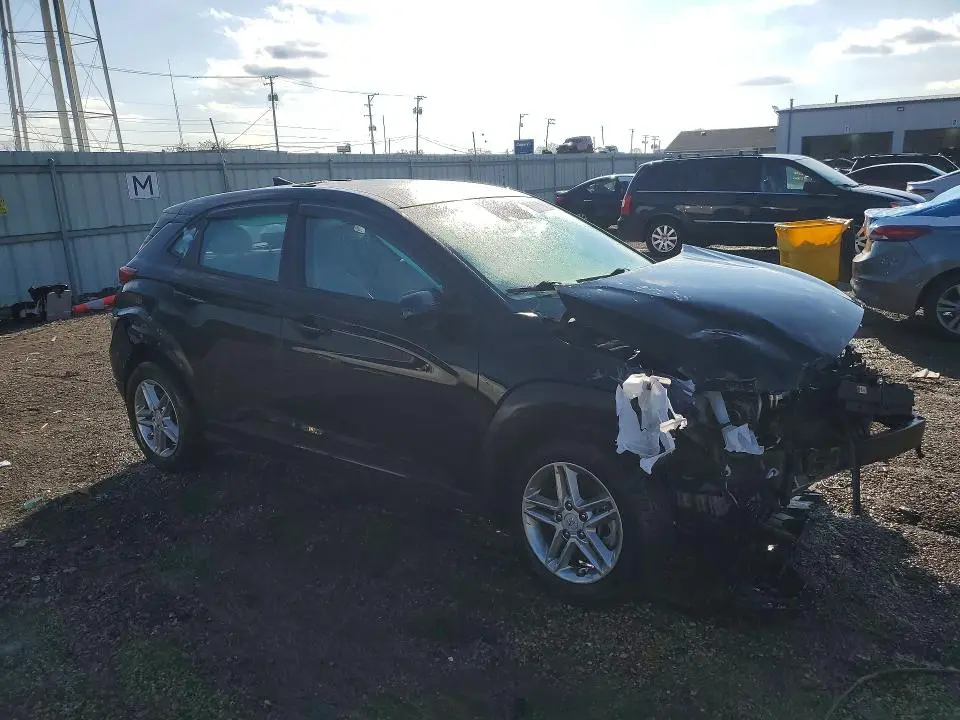 2023 HYUNDAI KONA SE  