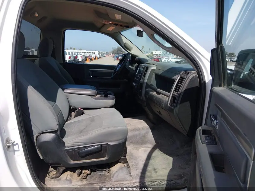 2019 RAM 1500 CLASSIC TRADESMAN  4X4 8' BOX