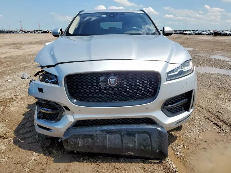 2017 JAGUAR F-PACE R - SPORT