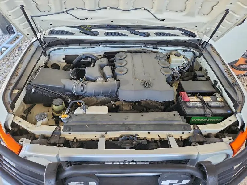 2010 TOYOTA FJ CRUISER BASE  