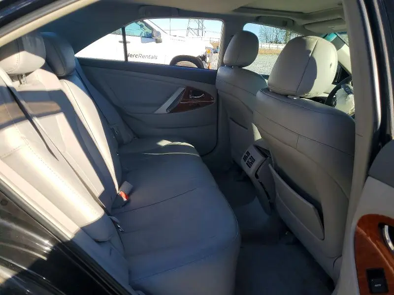 2011 TOYOTA CAMRY BASE  