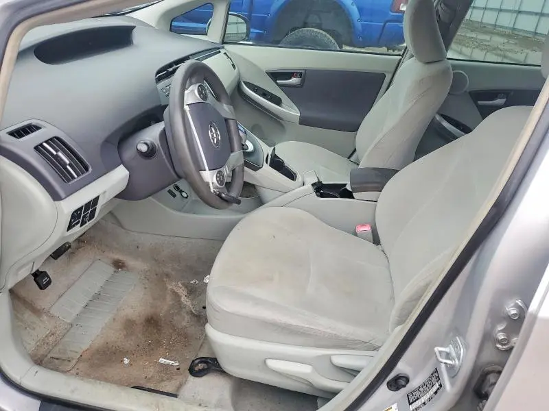 2010 TOYOTA PRIUS III  
