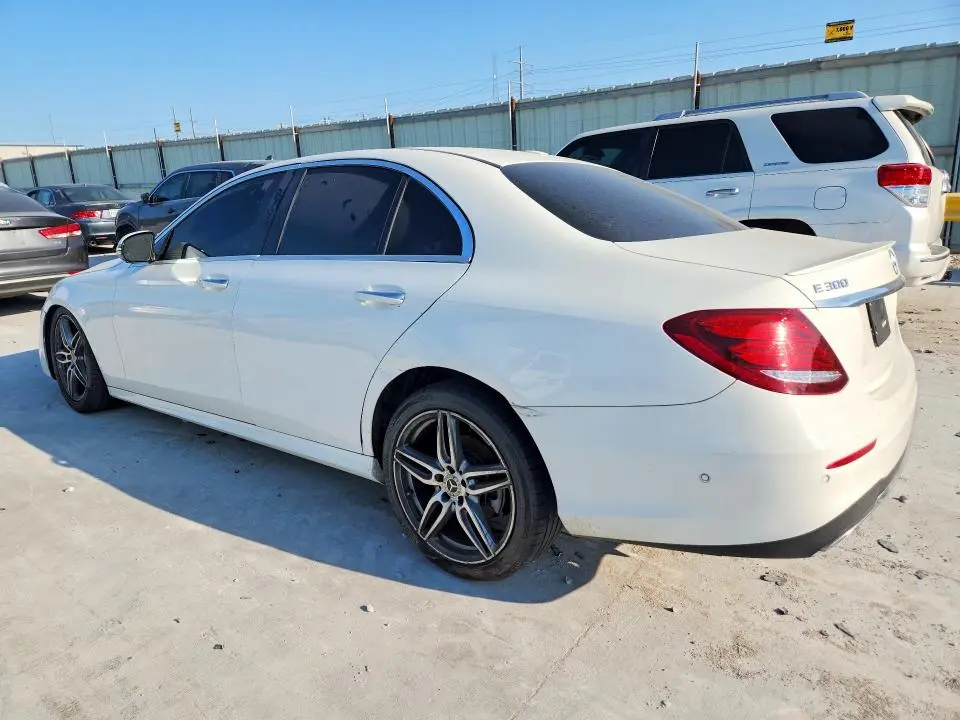2019 MERCEDES-BENZ E 300  