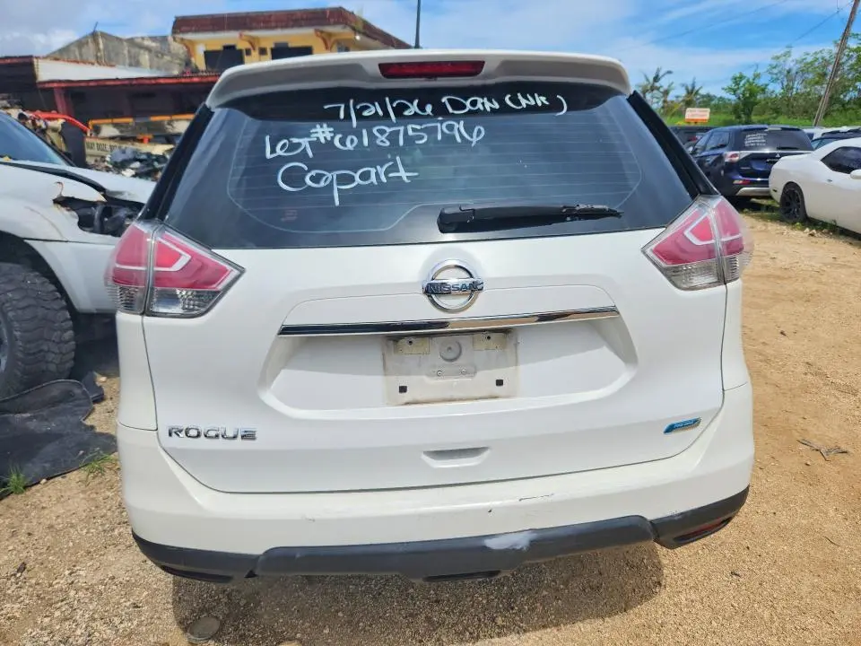 2014 NISSAN ROGUE S  