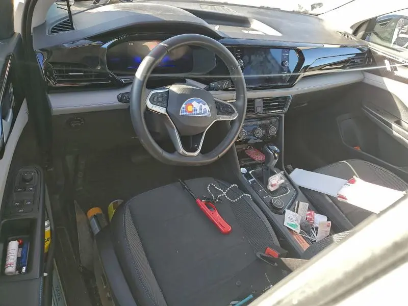 2024 VOLKSWAGEN TAOS SE  