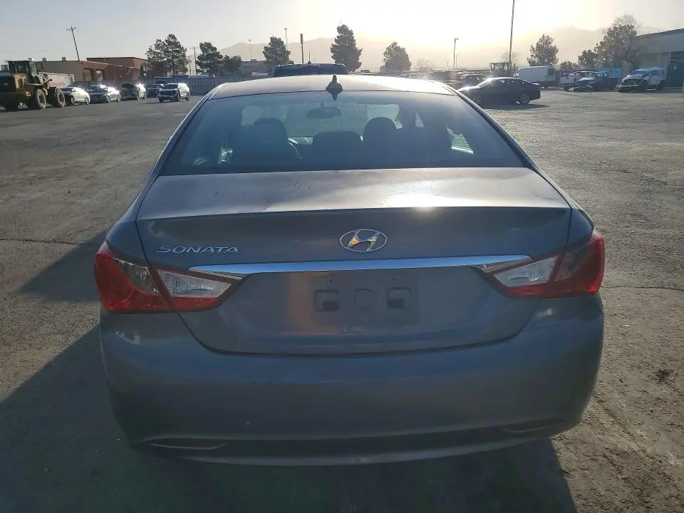 2013 HYUNDAI SONATA GLS  