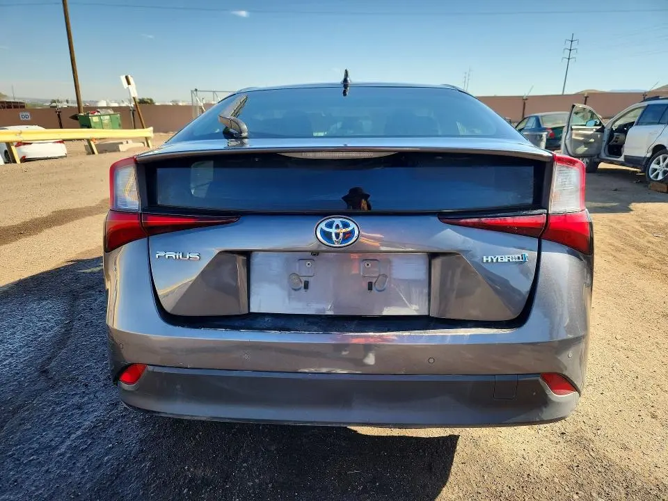 2019 TOYOTA PRIUS LE  