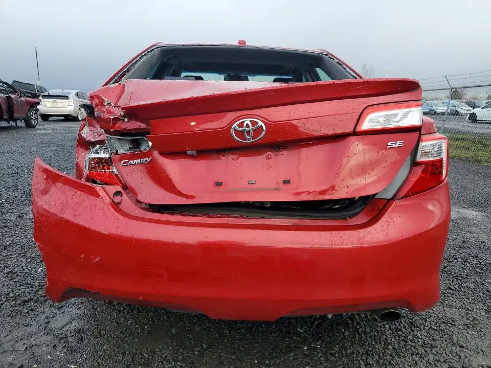 2012 TOYOTA CAMRY SE  