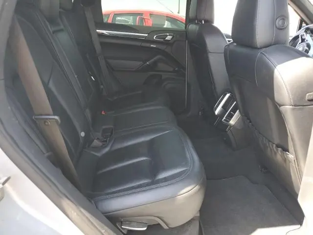 2016 PORSCHE CAYENNE   