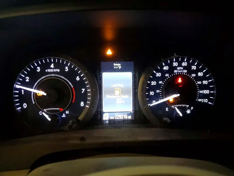 2016 TOYOTA SIENNA XLE 8-PASSENGER  