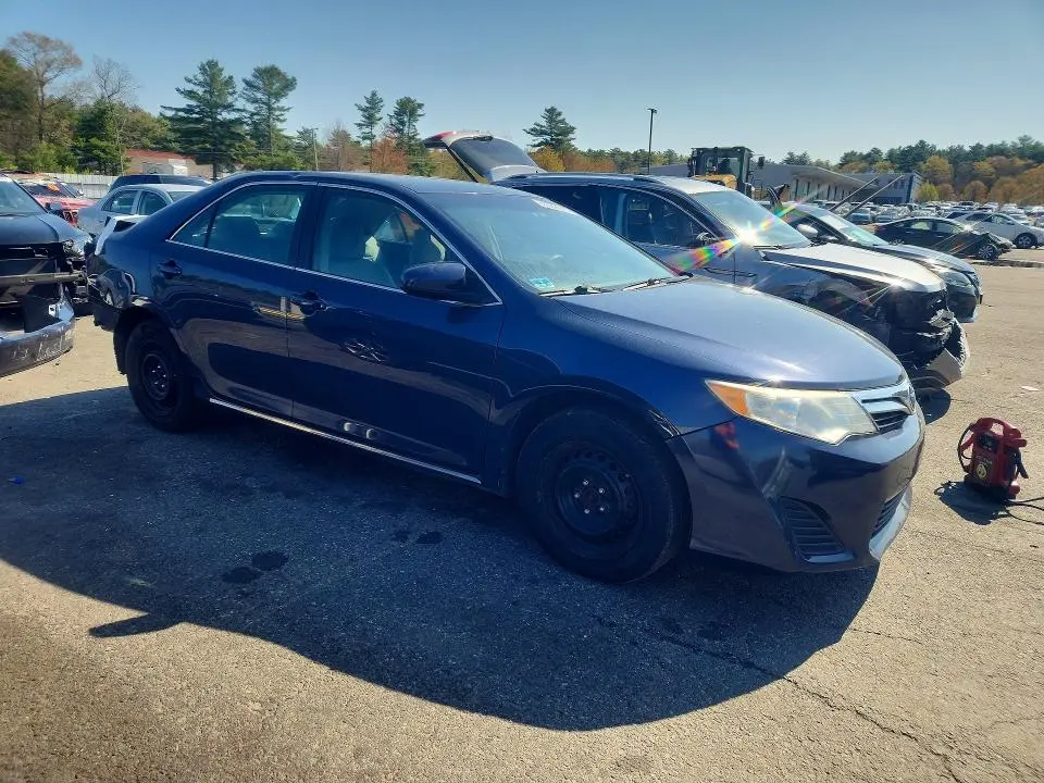 2014 TOYOTA CAMRY LE  