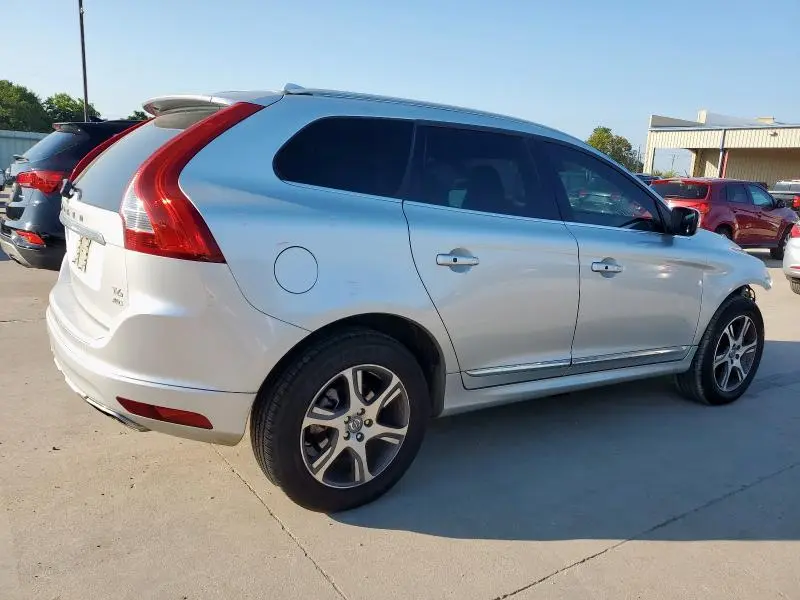 2015 VOLVO XC60 T6 PREMIER  