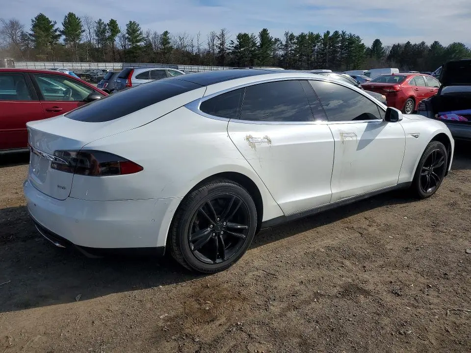 2015 TESLA MODEL S   