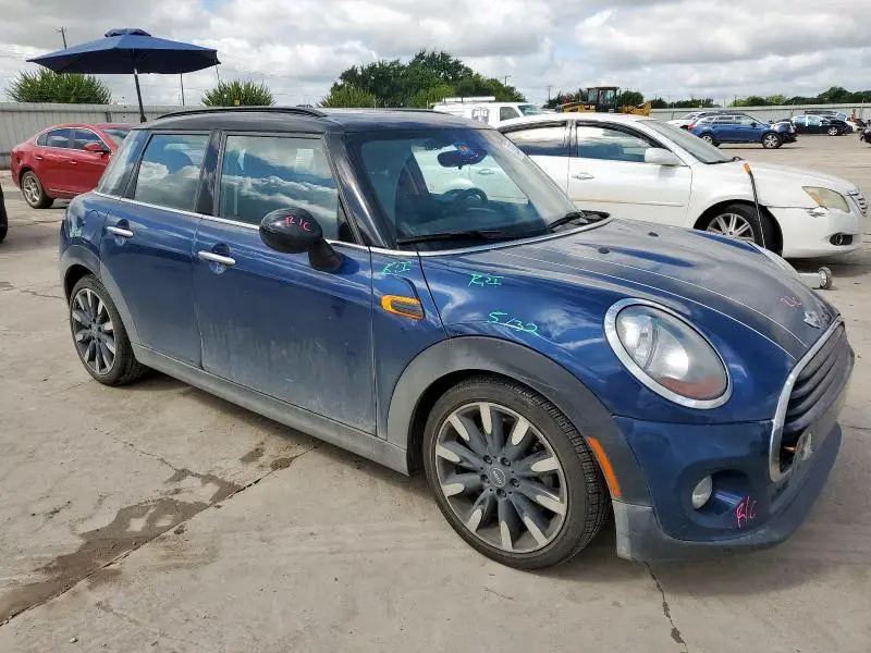 2016 MINI COOPER   