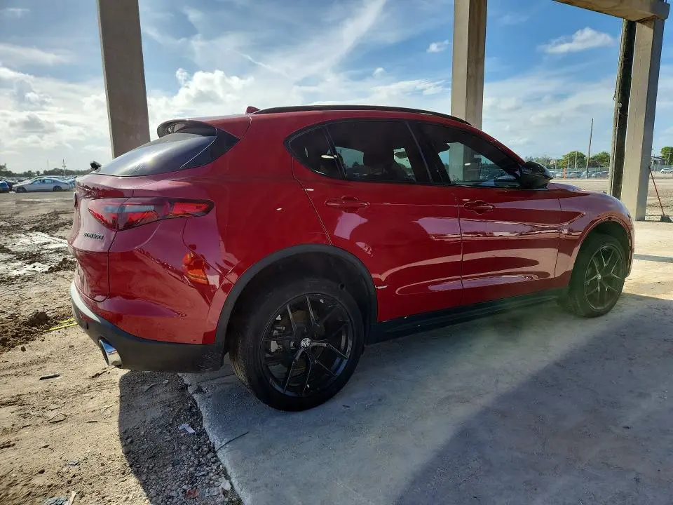 2021 ALFA ROMEO STELVIO SPORT  