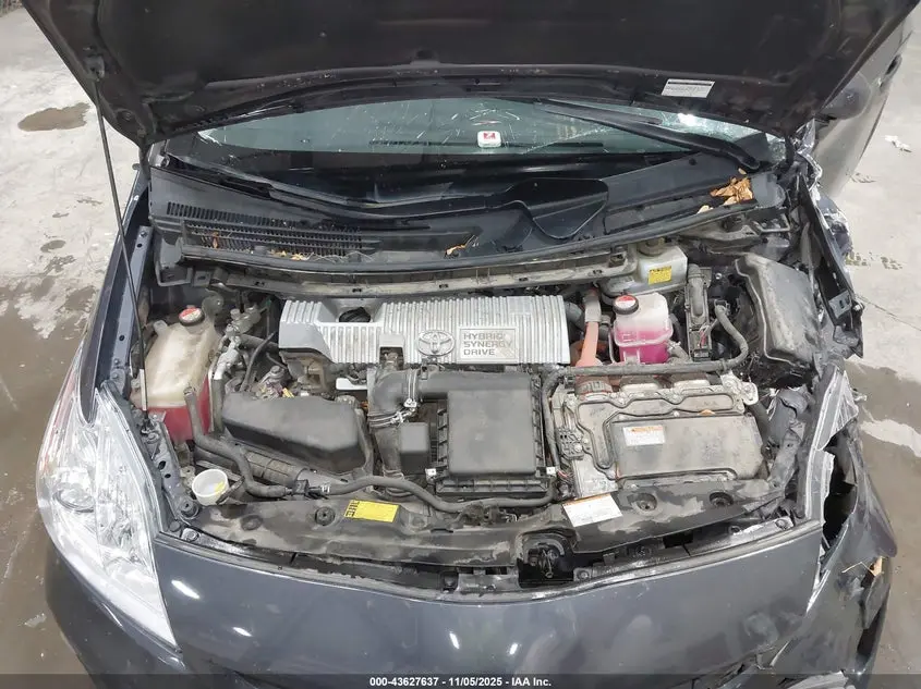 2015 TOYOTA PRIUS TWO