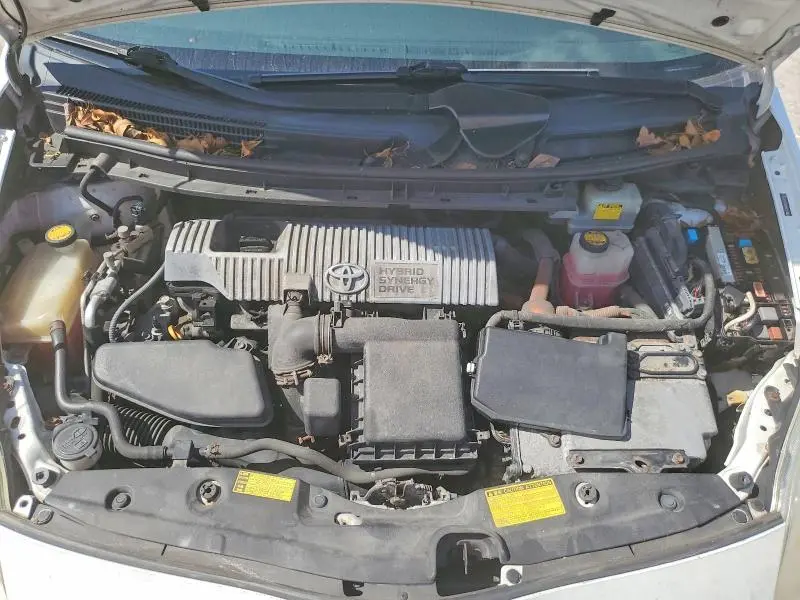 2010 TOYOTA PRIUS III  