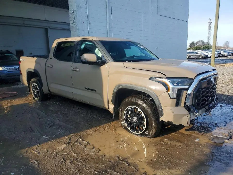 2026 TOYOTA TUNDRA SR5  