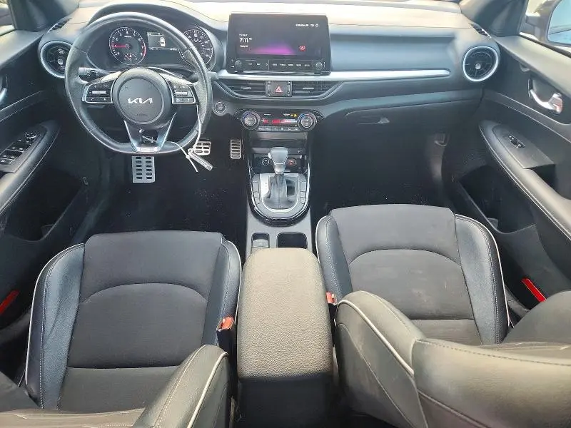 2024 KIA FORTE GT LINE  