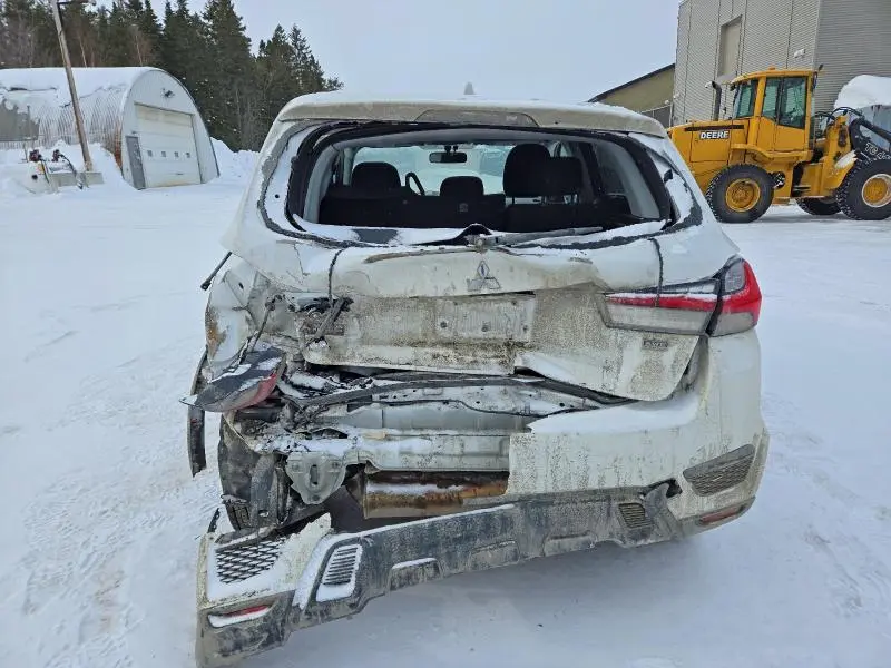 2021 MITSUBISHI RVR SE  