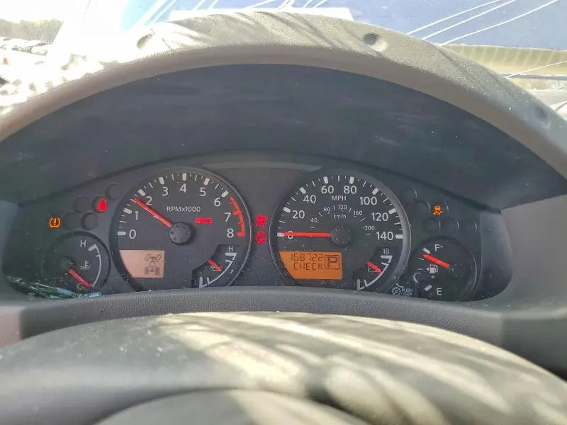 2015 NISSAN FRONTIER SV  