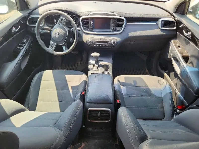 2019 KIA SORENTO LX V6  