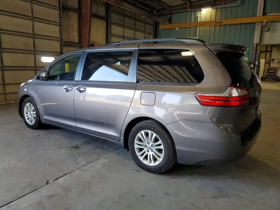2016 TOYOTA SIENNA XLE 8-PASSENGER  