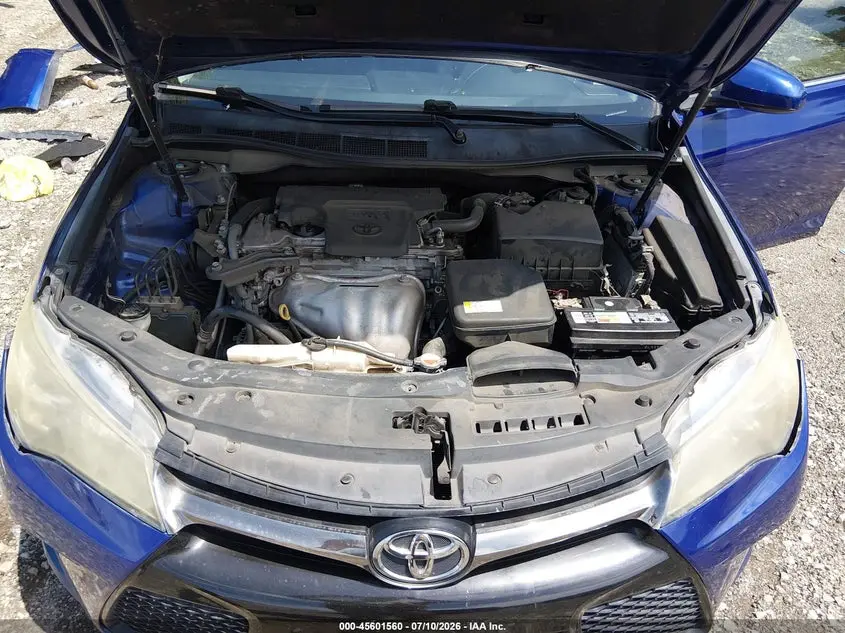2016 TOYOTA CAMRY SE