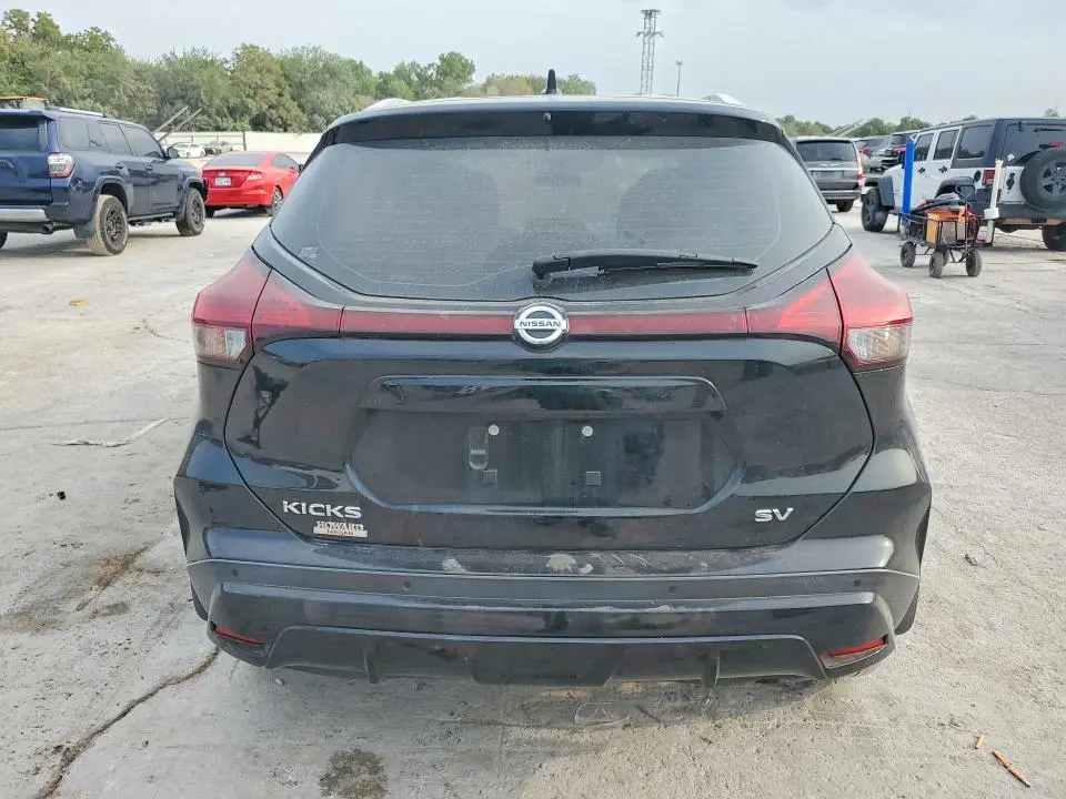 2021 NISSAN KICKS SV  