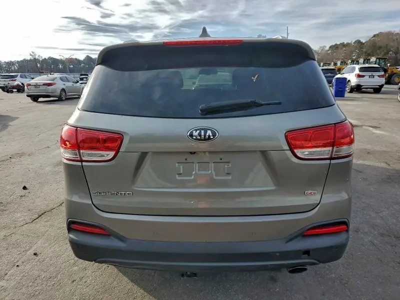 2017 KIA SORENTO LX  