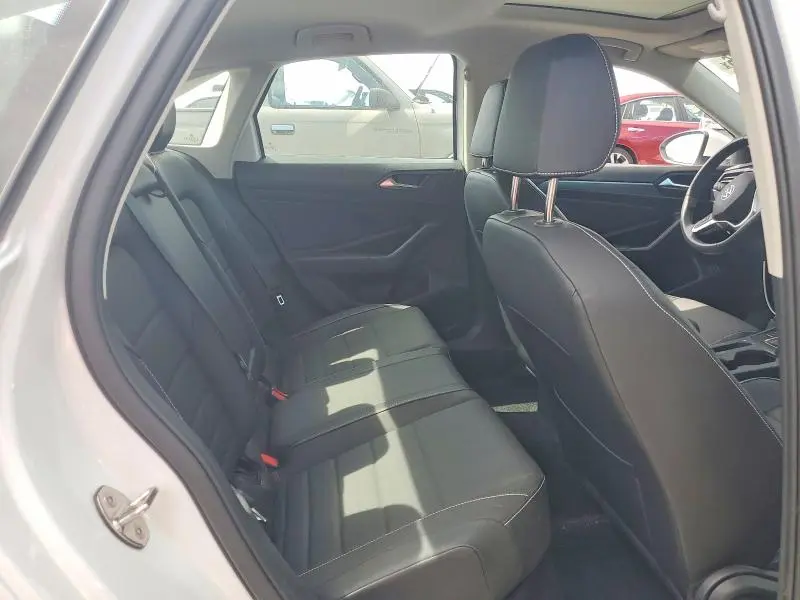 2024 VOLKSWAGEN JETTA SE  